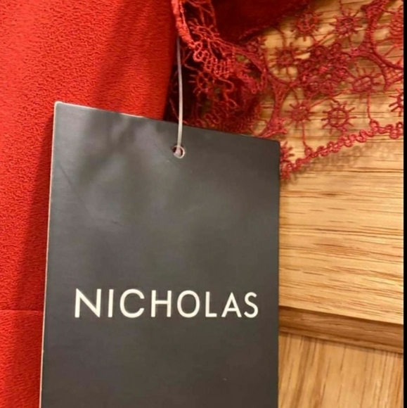 Nicholas Lace-Trim Crepe Short-Sleeve Dress - Picture 13 of 14